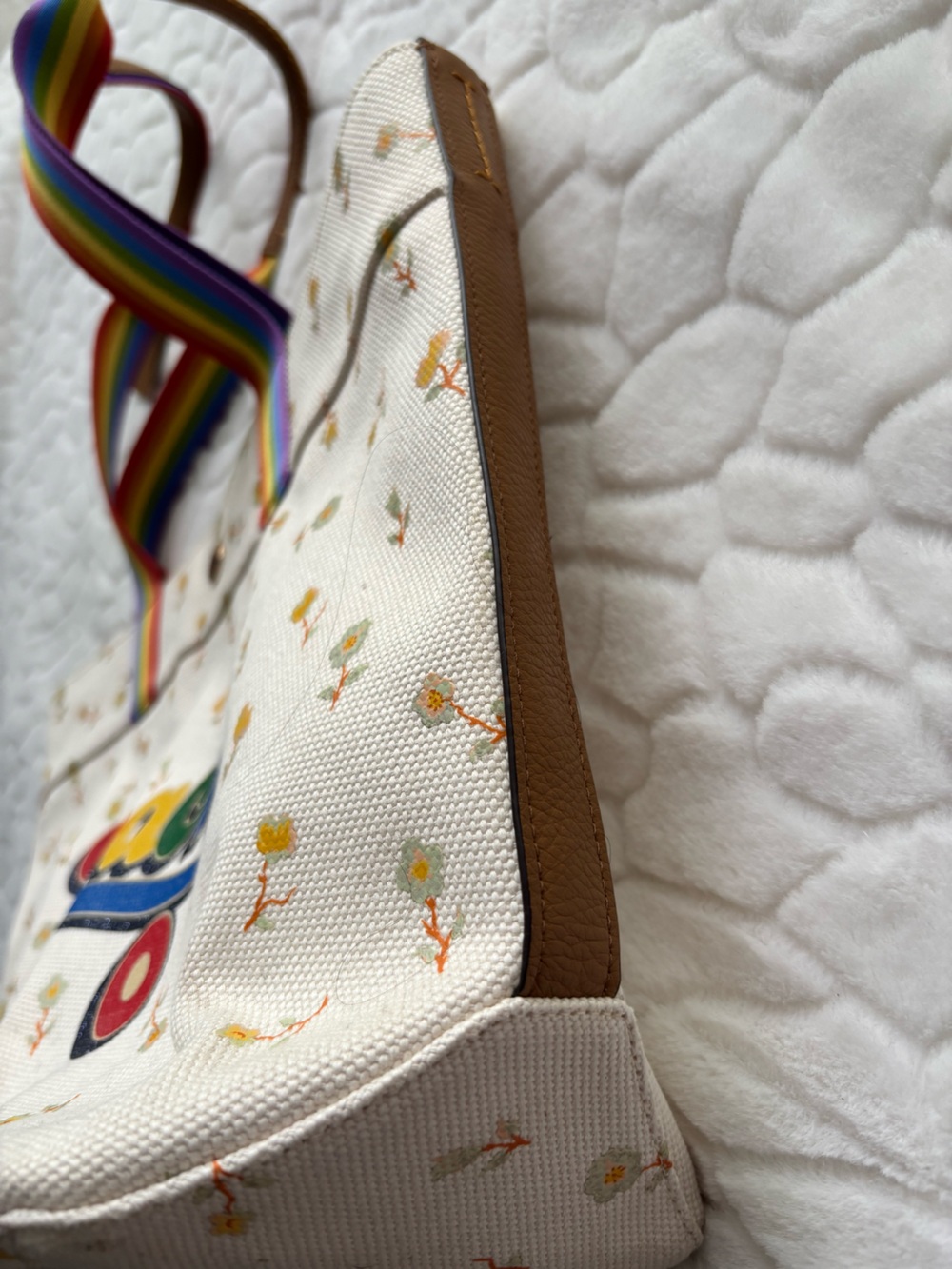 Coach Tote With Rainbow Roller Skate Graphic C4099 Pride Collection - Picture 11 of 15